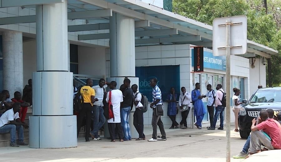 Bourses des étudiants : des problèmes avec le Centre d'appel