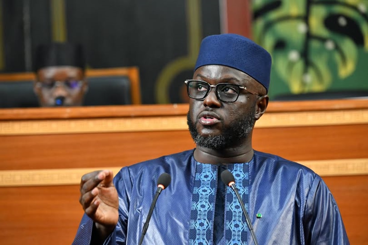 MALICK NDIAYE SUR LA REVISION DE LA CONSTITUTION « La révision renforce la transparence, consolide les pouvoirs de contrôle du Parlement, modernise notre justice … »