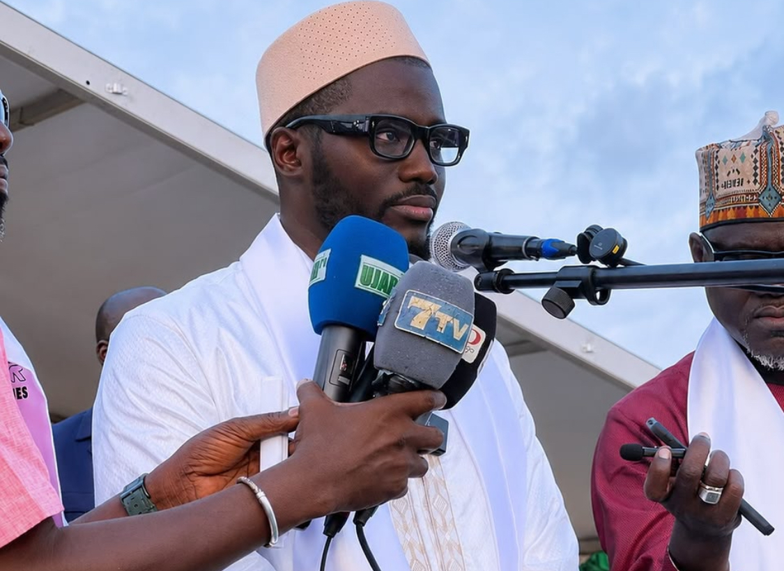 EN MEETING AU TERRAIN ACAPES DES PARCELLES ASSAINIES : Momar Ndiaye dévoile ses ambitions pour Dakar dans la mouvance présidentielle