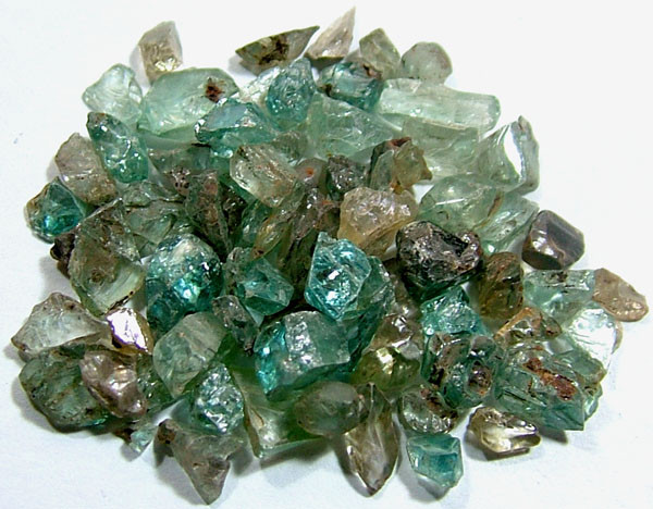 REPERES STATISTiQUES DU MOIS D'AVRIL : 2026 La production de zircon quasi inexistante aussi bien en rythme mensuel qu’annuel