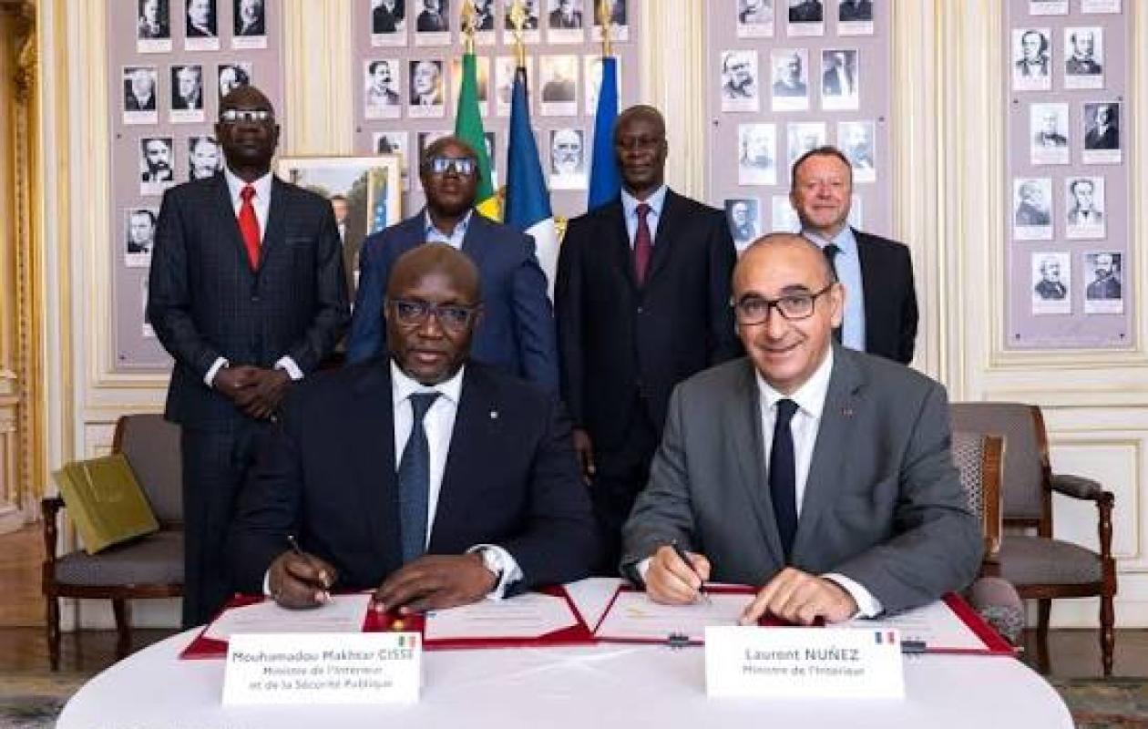Entretien téléphonique entre Makhtar Cissé et son homologue français