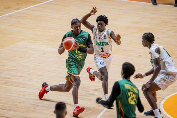 AFROBASKET U18 : Les Lionceaux s'inclinent sur le fil face au Cameroun (46-49) mais rallient les quarts