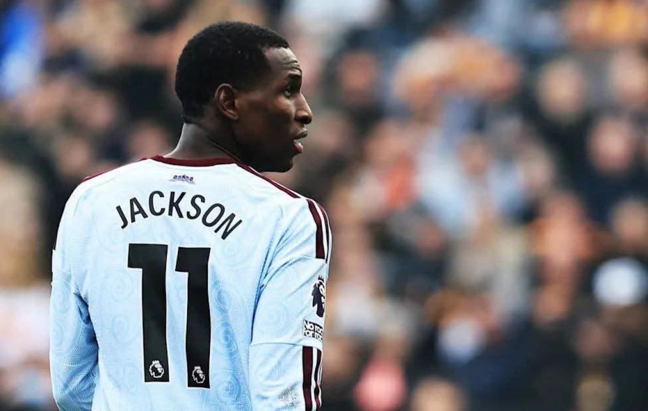 Nicolas Jackson ouvre son compteur avec Aston Villa