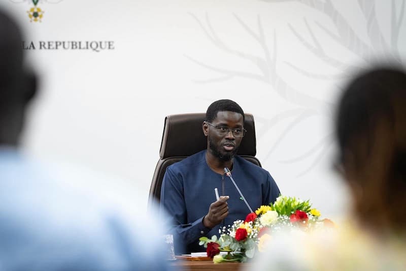 Encore des défections : 6 autres maires quittent l’Apr pour Kiiraay