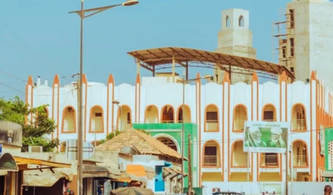 Alioune Ndoye et la mairie de Dakar-Plateau offrent 100 millions pour la reconstruction de la Grande Mosquée de Elhadj Omar Foutiyou Tall