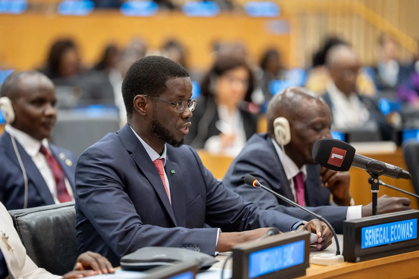 De Washington à Abu Dhabi, puis New York : Diomaye Faye inscrit le Sénégal dans une nouvelle séquence diplomatique.