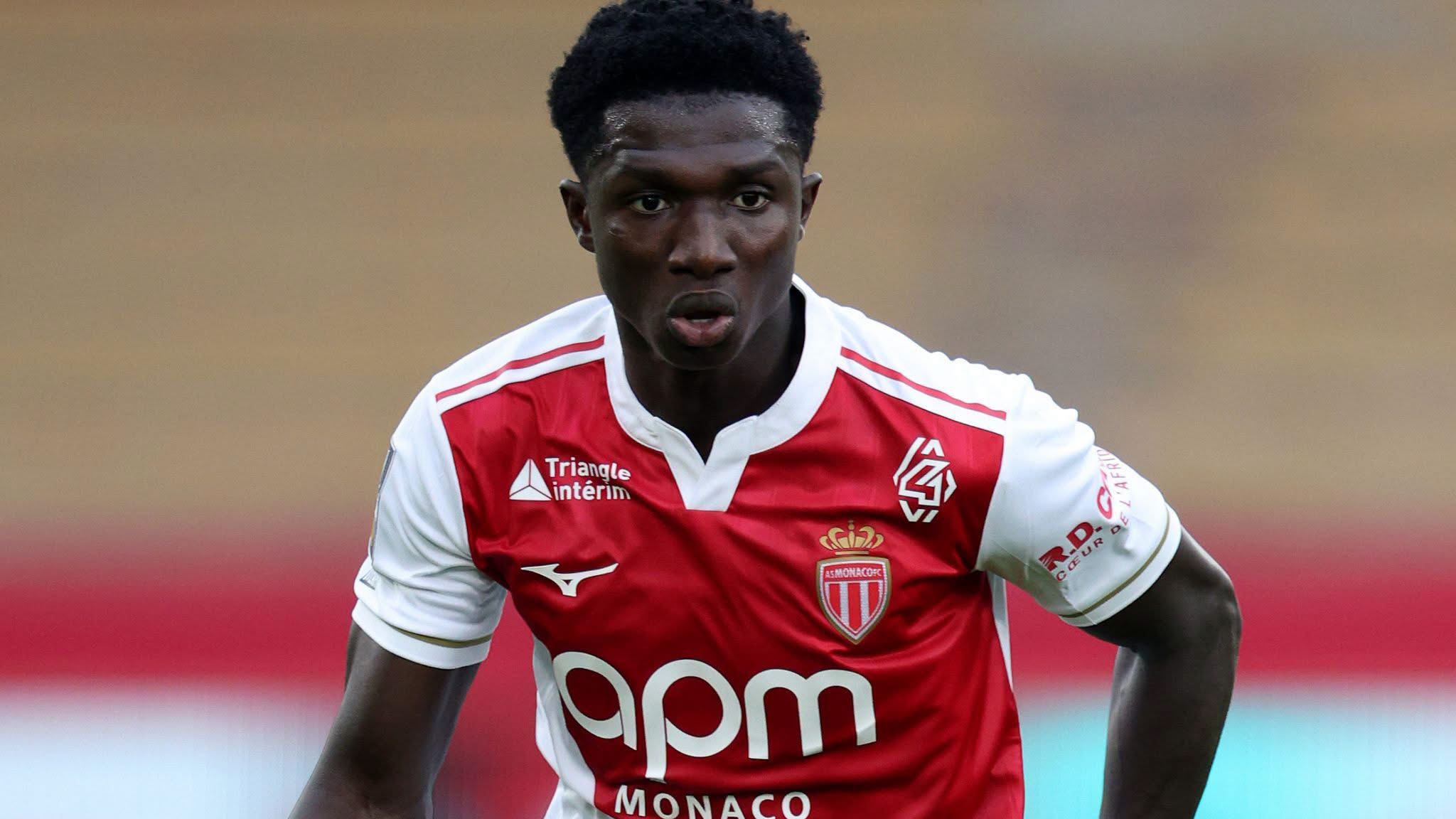 MERCATO : Chelsea se retire de la course pour Lamine Camara, Liverpool en tête