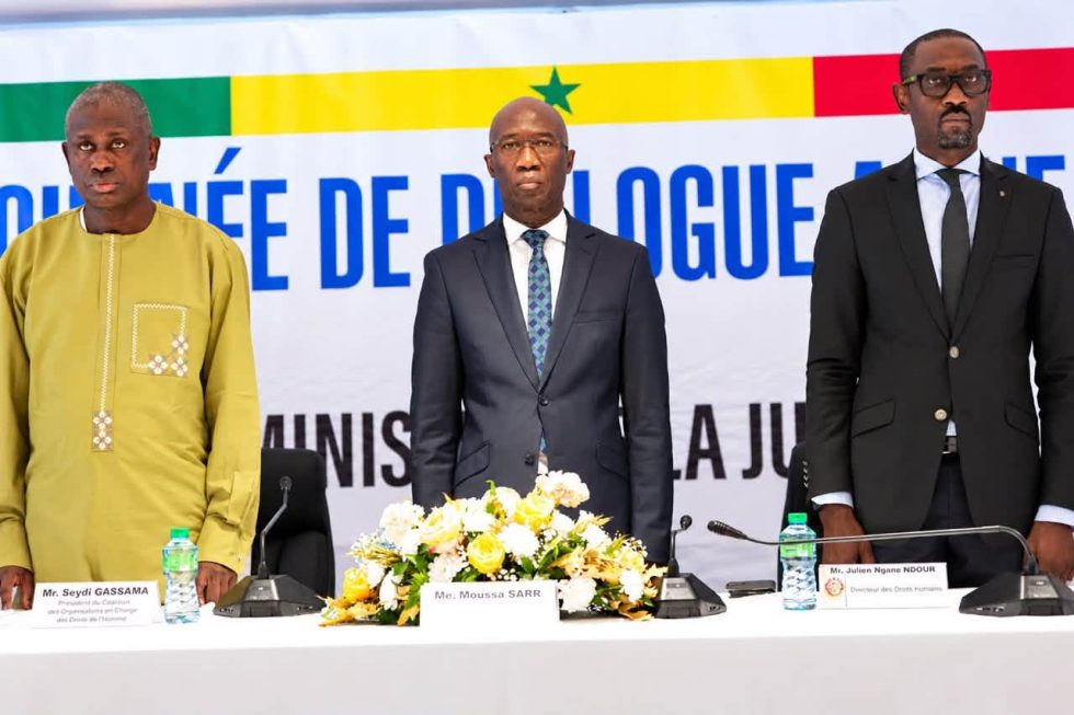 LANCEMENT DE LA JOURNEE DE DIALOGUE ANNUEL ENTRE LE MINISTERE DE LA JUSTICE ET LES OSC: Le mouvement social féminin en croisade contre les violences faites aux femmes, aux féminicides et plaide la révision de certains articles du Code de la famille