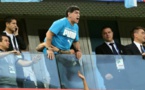 Transe, pose mystique, doigts d'honneur et malaise... La soirée dingue de Maradona le barjot