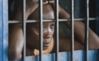 COUPS ET BLESSURES VOLONTAIRES: Maty Diop plante un couteau à l’œil gauche de sa voisine Marème Ndiaye pour une affaire de corde à linge et prend 2 mois ferme