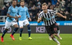 VIDEO - RESUME :  Newcastle bat Manchester City 2 - 1