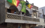 (EN IMAGES) - APRES LA QUALIF DES LIONS EN FINALE : La foule en liesse chez Cheikhou Kouyaté à Khar Yalla 
