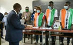 Ouattara largement en tête, selon les premiers résultats