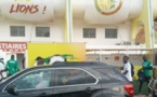 Leur bus en panne, les Lions évacués par des particuliers, la séance retardée
