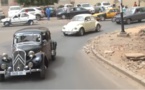  EN ROUTE POUR LE FESTIVAL DE JAZZ DE SAINT LOUIS, LE CLUB AUTOS RETRO SENEGAL DE PASSAGE A THIES 