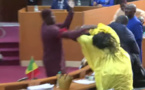 Actes de violence à l'Assemblée nationale: Le procureur ordonne l'arrestation des deux députés du PUR...Massata Samb et Mamadou Niang activement recherchés.