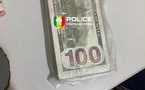 Faux billets : quatre individus interpellés à Wakhinane-Nimzatt avec 86 coupures de 100 dollars