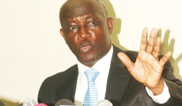 Les étudiants de l’opposition: "Serigne Mbacké Ndiaye,fait le tour des bureaux pour quémander de l’argent, du carburant et de quoi s’assurer la dépense quotidienne"