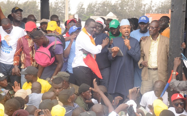 RETOUR DE KARIM WADE, LIBERATION DE KHALIFA SALL, FOURNITURE D’EAU, ELECTIONS TRANSPARENTES: L’opposition marche dans les rues de Pikine et cogne très fort