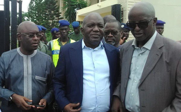 Ils ont pris l'avion hier: Wade convoque Omar Sarr, Pape Diop et Decroix à Paris