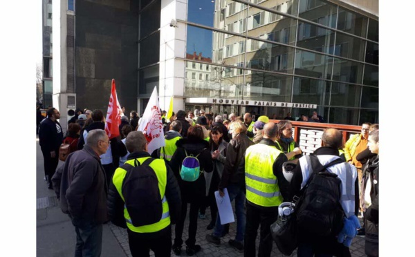 DES DIZAINES D’HECTARES DE TERRES ATTRIBUES AUX MULTINATIONALES FRANÇAISES, EXEMPTION D’IMPOTS DE 99 ANS, 98% DES FRUITS ET LEGUMES EXPORTES EN FRANCE: Révélation des Gilets Jaunes de Saint Denis (93) sur le pillage français au Sénégal