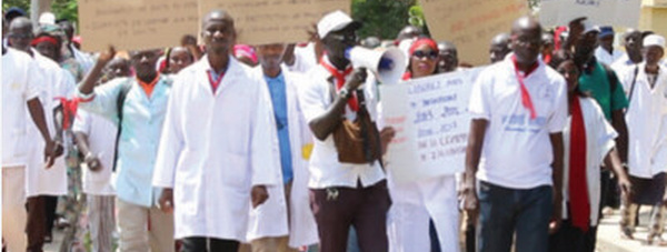 Le Syndicat des médecins soutient les étudiants