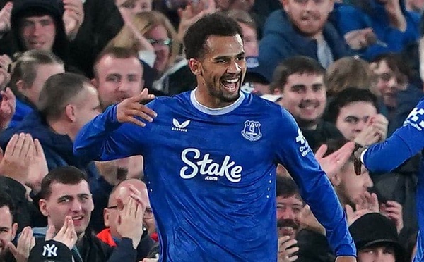 PREMIER LEAGUE – MARCHE DES TRANSFERTS Everton fixe la barre à 70 millions de livres pour Iliman Ndiaye