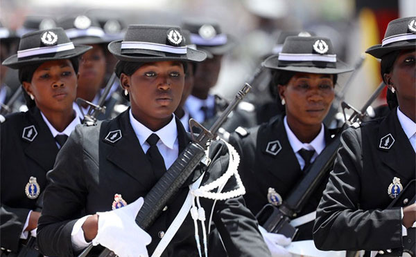 Femmes dans la police au senegal