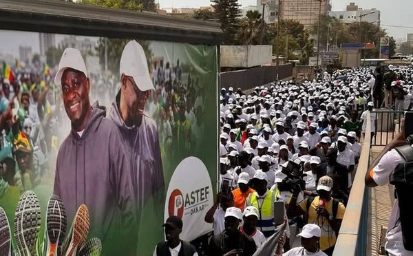 RANDONNÉE PEDESTRE PATRIOTIQUE DE DAKAR CONGRÈS DE PASTEF : Abass Fall fait fort et donne une avance forte, Sonko, assailli, renonce à marcher