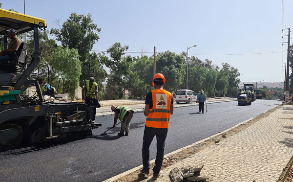 BLANCHIMENT DE CAPITAUX EN LIEN AVEC DES FAITS PRÉSUMÉS DE CORRUPTION DANS LE SECTEUR DU BTP Un fonctionnaire, avec un salaire de 1.300.000, reçoit, de l’entreprise attributaire d’un important marché public de construction dont il assure le contrôle