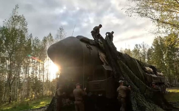 La Russie lance un vaste exercice de ses forces nucléaires stratégiques