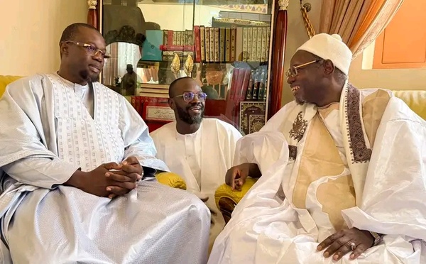  Tabaski 2026 : Ousmane Sonko accomplit la prière à Massalikoul Djinane de Dakar 