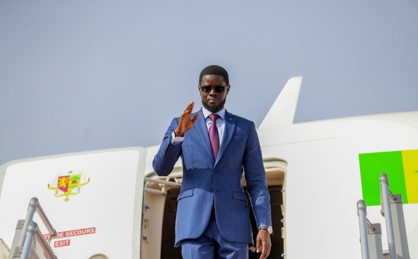 Le Président Diomaye Faye entame une visite de travail en Gambie