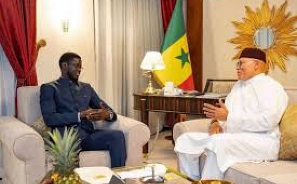 Diomaye Faye est rentré à Dakar hier ; rencontre avec Karim Wade à Doha
