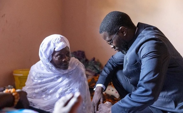 Diomaye à Ndiandiaye, son village natal, hier, pour des condoléances
