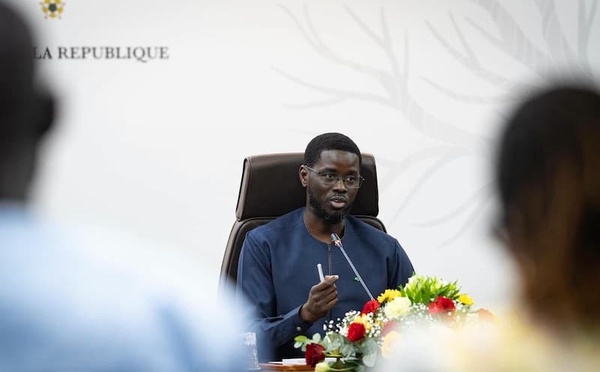 Encore des défections : 6 autres maires quittent l’Apr pour Kiiraay
