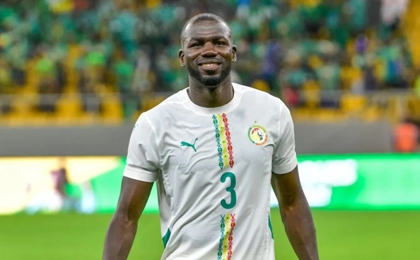 TRANSITION GENERATIONNELLE DANS LA TANIERE « Ce sont eux le futur de cette équipe » : le vibrant plaidoyer de Kalidou Koulibaly pour l'intégration des jeunes