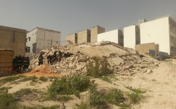 Thiès : un immeuble en chantier s’effondre au quartier Sud Stade, des ouvriers sous les décombres
