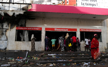 VOL DE 10 FLACONS DE PARFUM A AUCHAN GIBRALTAR : Un chauffeur malien prend 3 mois ferme et une interdiction de séjour au Sénégal pour 10 ans