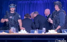 Paniqué, Donald Trump chute pendant son évacuation après des tirs