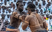 LUTTE SENEGALAISE – CONFIRMATION ET ASCENSION Diop 2 s’impose avec autorité face à Liss Ndiago et franchit un cap