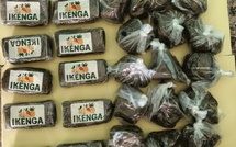 Saisie de drogue douane karang : 10 plaquettes et 26 sachets de haschich d'un poids total de 3,5 kg.